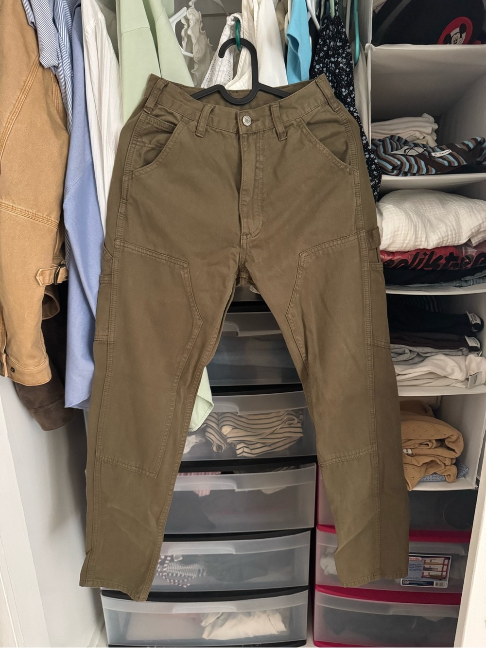Brandy Melville- Straight-Leg Utility Pants in Olive